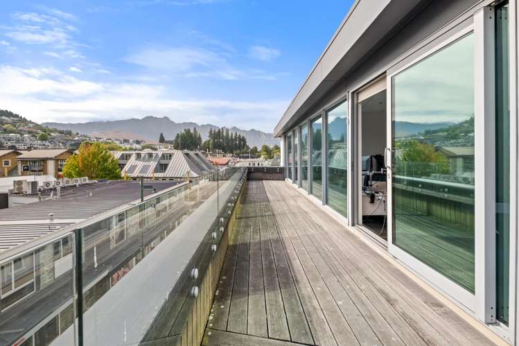 32 Rees Street Queenstown_10