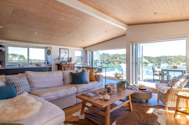 72 The Esplanade Oneroa_5