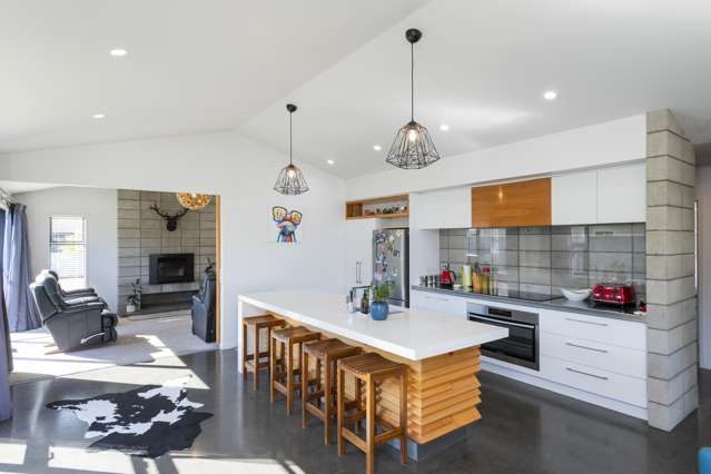 22 Fisher Place Lytton West_3