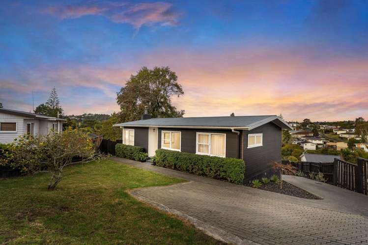 89 Fairclough Road Beach Haven_16