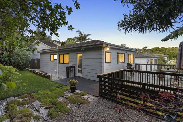 DECK & GARDEN GEM - VENDORS MOVING OVERSEAS!