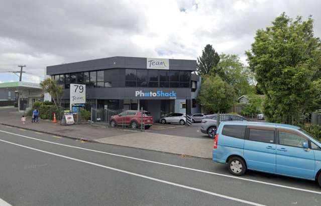 Competitive Penrose Office / Showroom