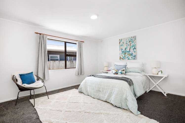 2/13 McManaway Grove Stokes Valley_11