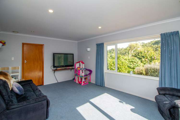 88 Hair Street Wainuiomata_3