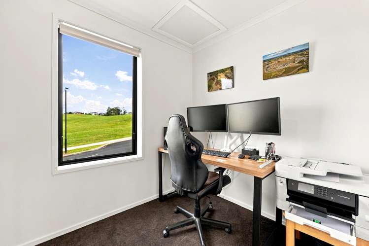 78 Butler Stoney Crescent Millwater_13
