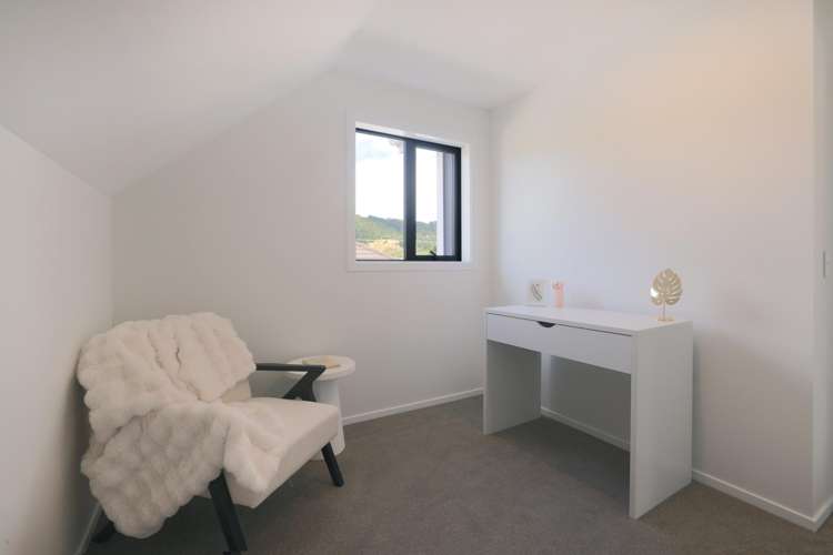 105 Main Road Wainuiomata_10