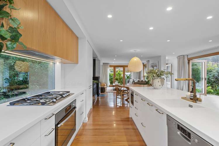 53 Whitfield Street Sumner_12