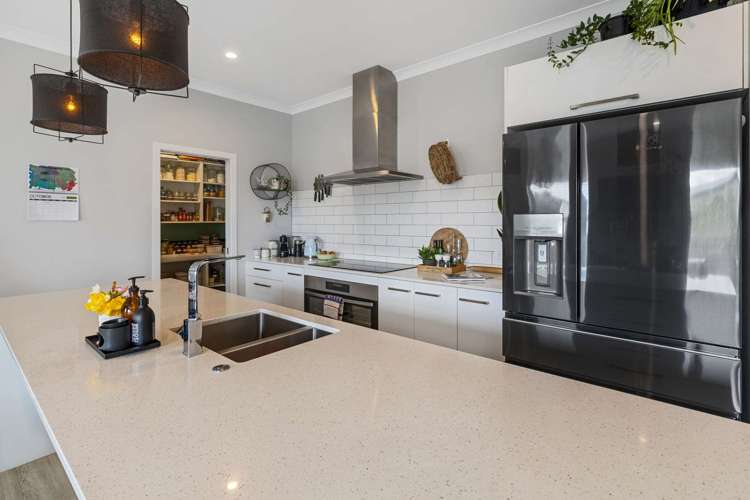 14 Awatira Drive Papamoa_6