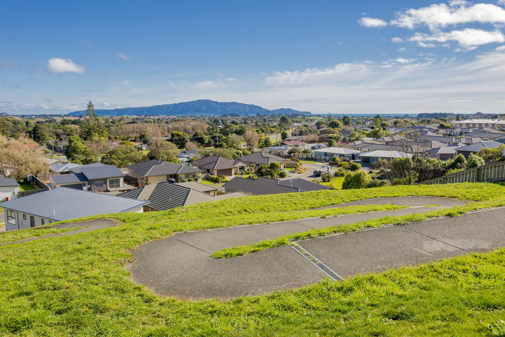 97 Kakariki Grove Waikanae_0