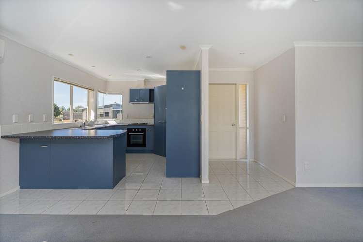 33 Hawk Hill Crescent Cooks Beach_9