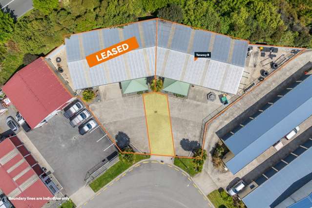 High-Stud Industrial Warehouse with Yard