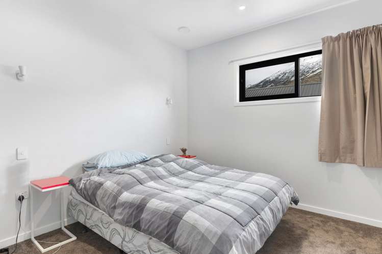 4 Cumberland Road Queenstown_9