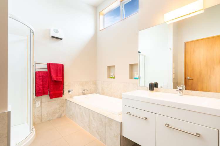 54 Kohekohe Road Waikanae_38