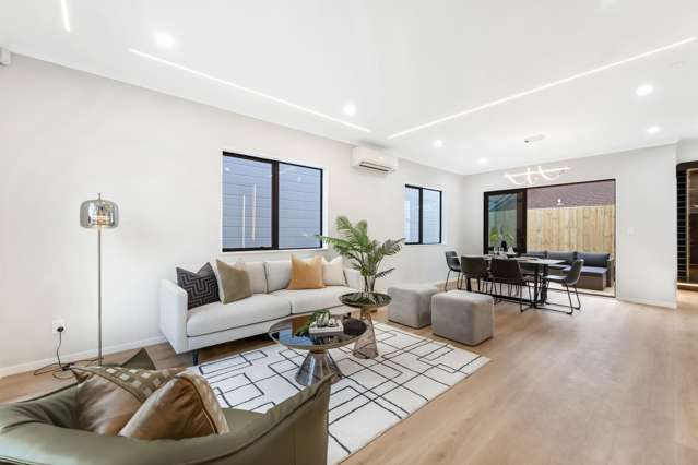 2/23 Bradbury Road Botany Downs_1