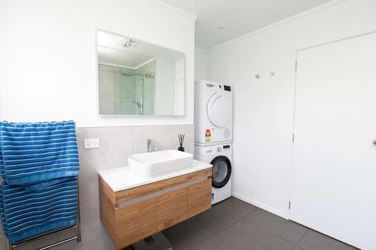 230 Central Road North Waitakaruru_21