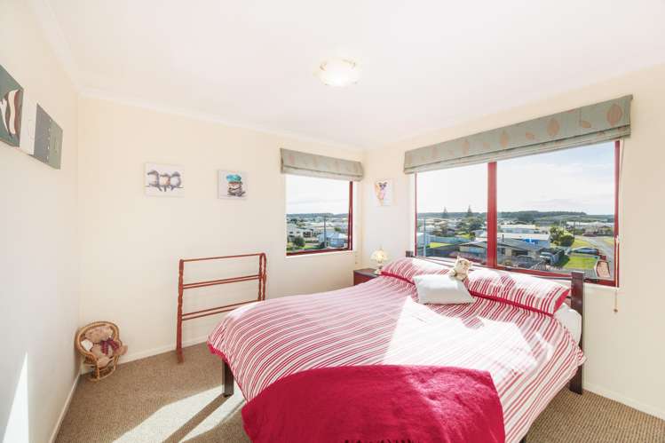 12 Robbie Street Foxton Beach_14
