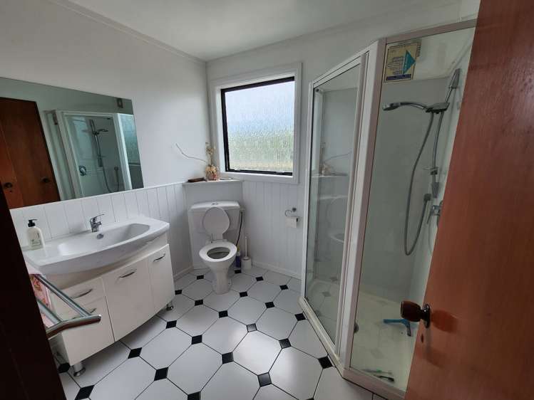 1 Lindis Close Kelson_9