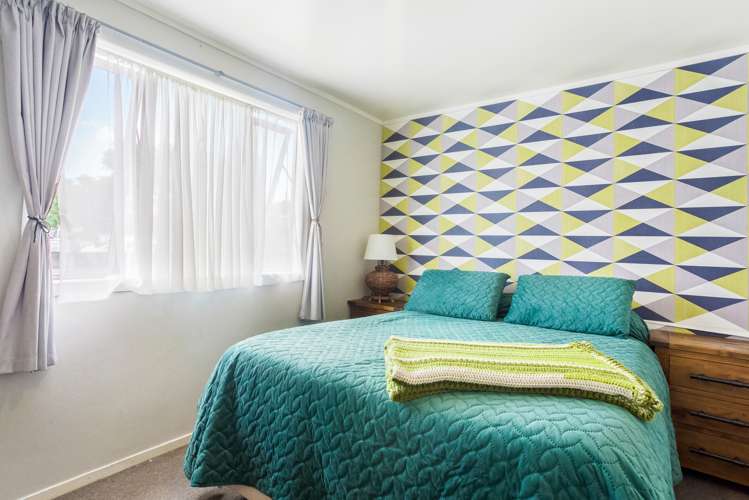 5 Frobisher Way Clendon Park_12