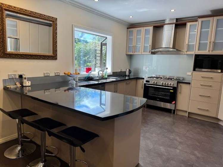 82 Abbotts Way Remuera_3