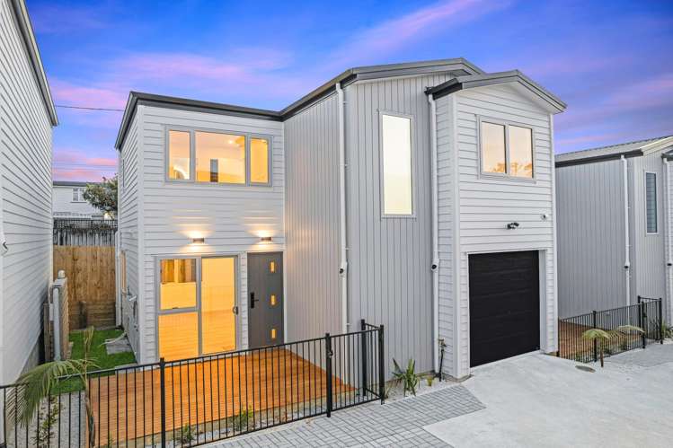 232-234 Whitney Street Blockhouse Bay_4