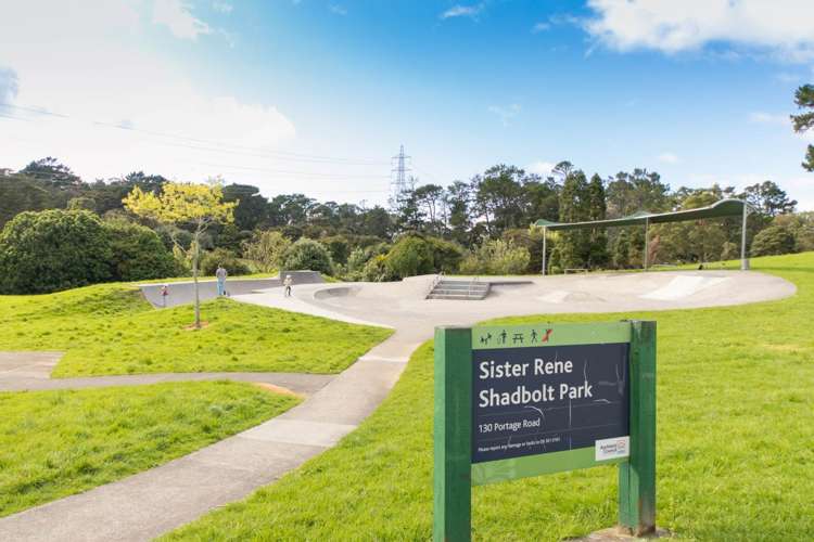 98 Portage Road New Lynn_14