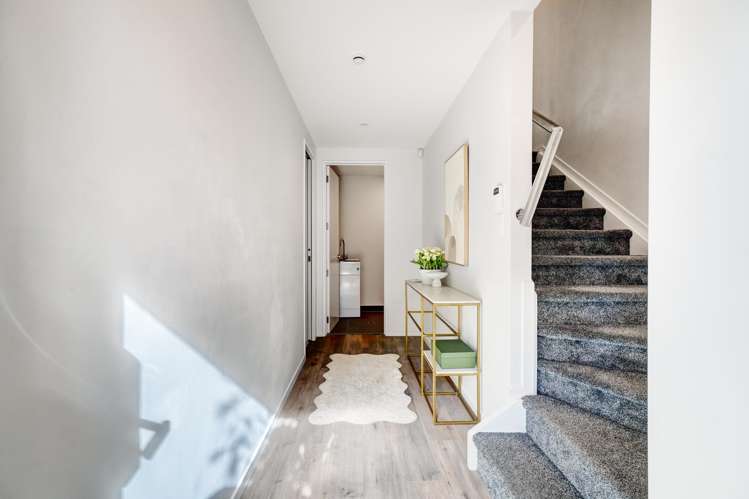 6 Te Rorea Lane Mount Roskill_21