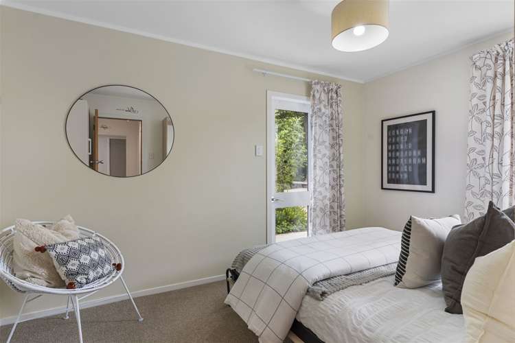 77 Taurus Crescent Beach Haven_10