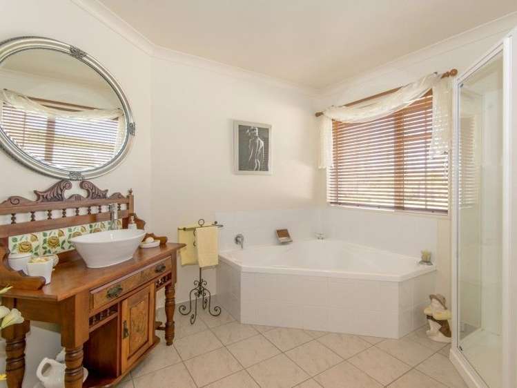 149 The Lake Road Leeston_14