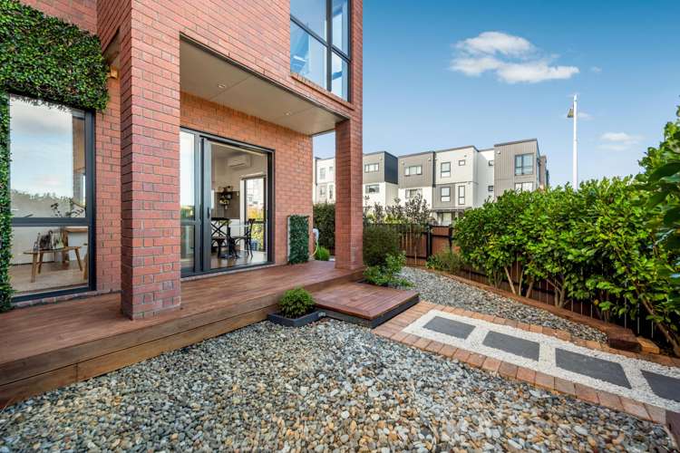 28 Treeline Lane Flat Bush_14