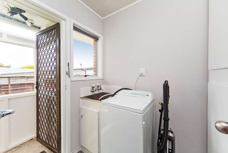 2/101 Mcleod Road Te Atatu South_14