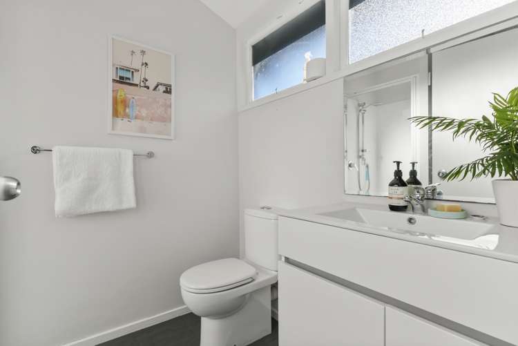 7/11 Don Croot Street Morningside_7