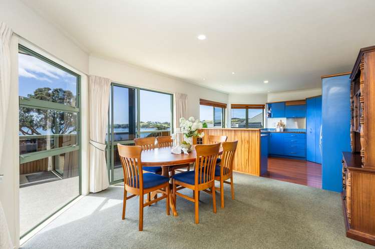 24 Mariners Grove Algies Bay_32