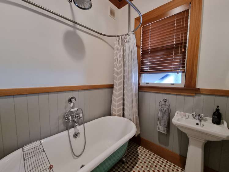 152 Orepuki Riverton Highway Riverton & Surrounds_12