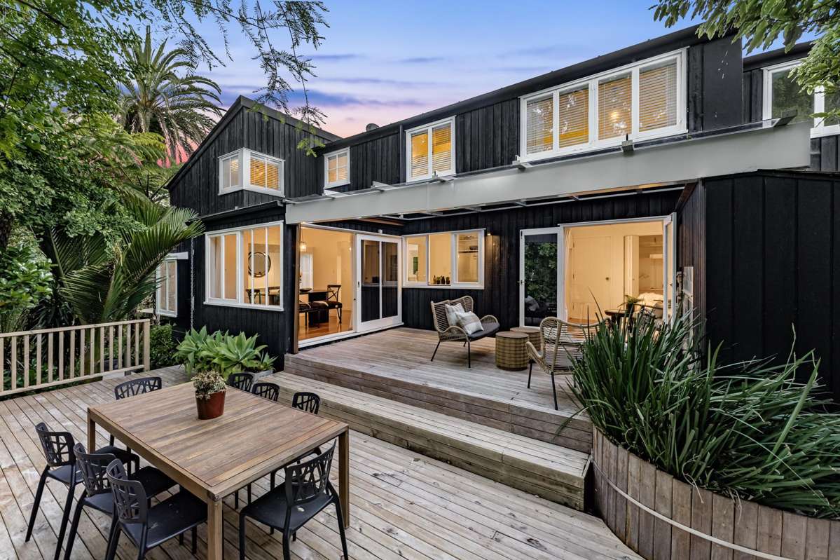 2/42A Mahoe Avenue_0