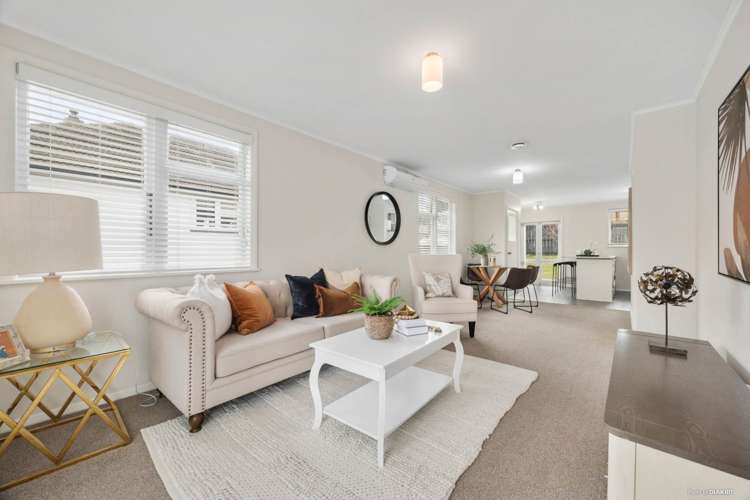 2 Marie Crescent Te Atatu South_9