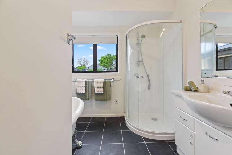 10 Naylor Street Hamilton East_11