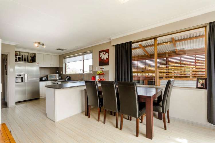 8 Clariton Avenue Green Island_2