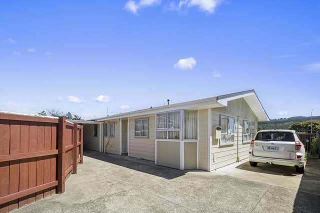 Central Tidy Three Bedroom Home