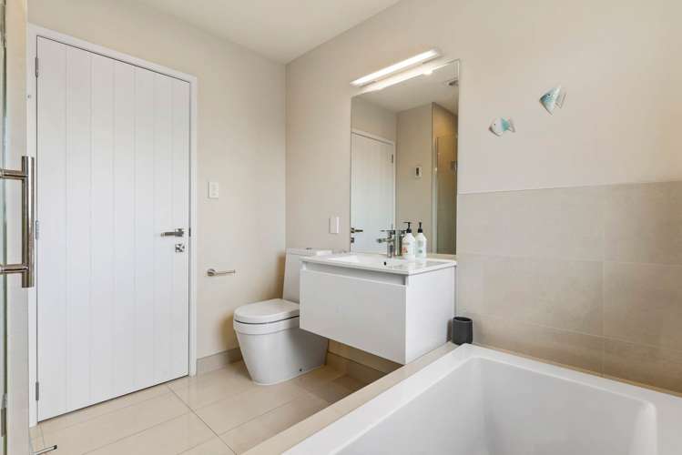 2b Richard Farrell Avenue Remuera_19