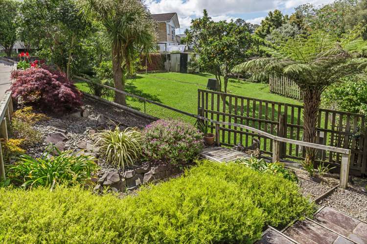 12 Mayfair Crescent Mairangi Bay_17