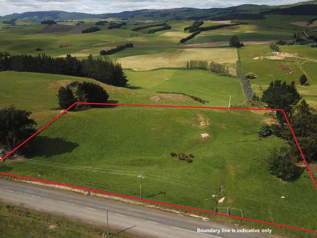 Location and rural views await!