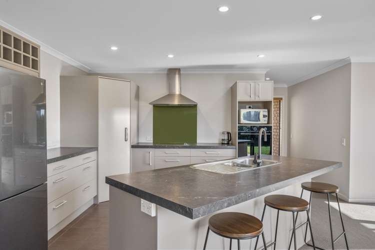8 Brompton Close Richmond Heights_4