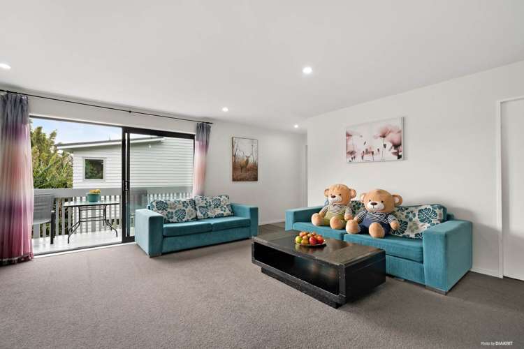 61 Leo Street Glen Eden_8