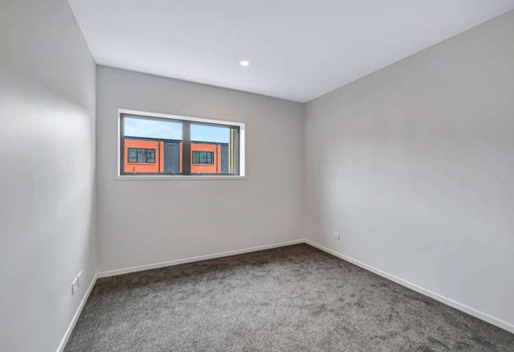 102/7 Newelm Lane Flat Bush_10