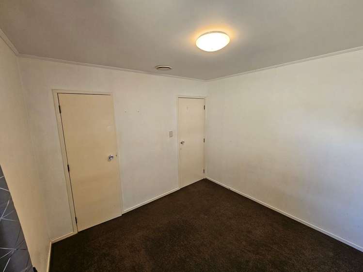 57 Gills Road Bucklands Beach_12