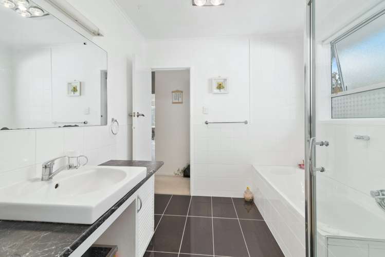 28 Fenruss Street Fairy Springs_11