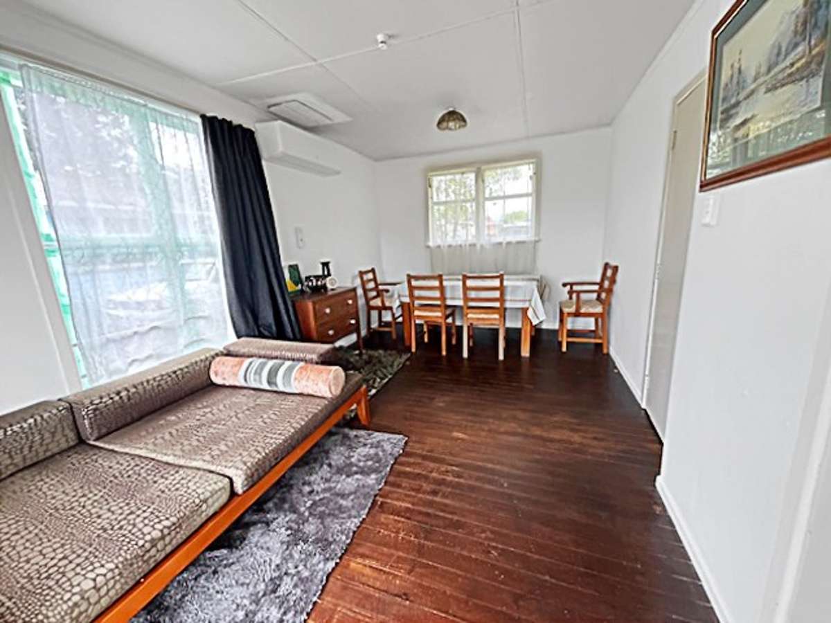 2 Bedrooms 3