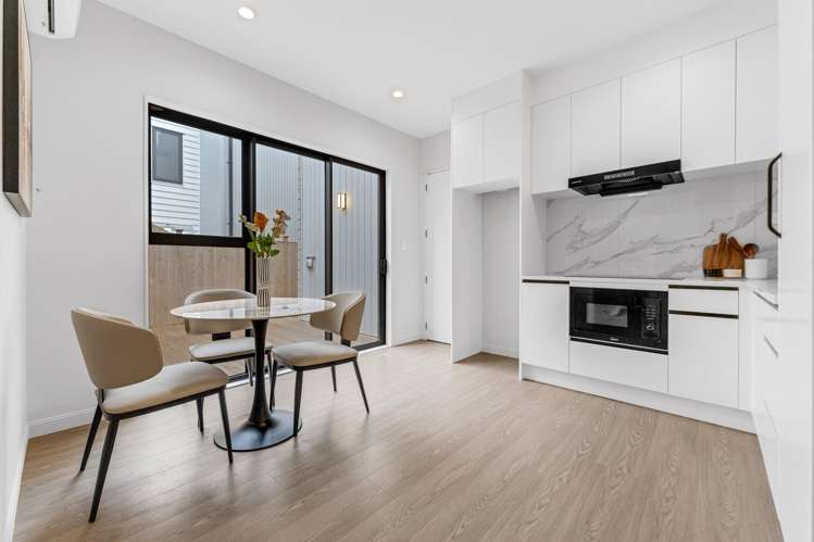 12 Greenstead Close Flat Bush_28