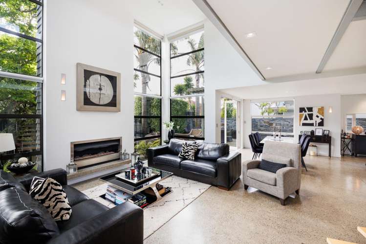 297 Fitzherbert Avenue West End_11