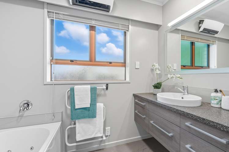 330 Kimbolton Road Feilding_11